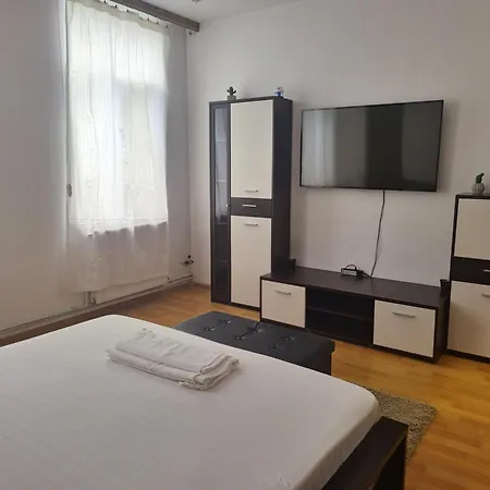 Aparthotel Yanis Bucharest Exterior photo