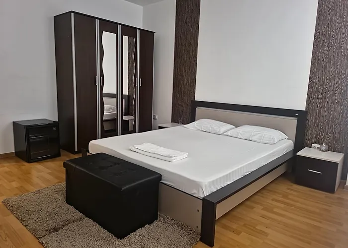 Aparthotel Yanis
